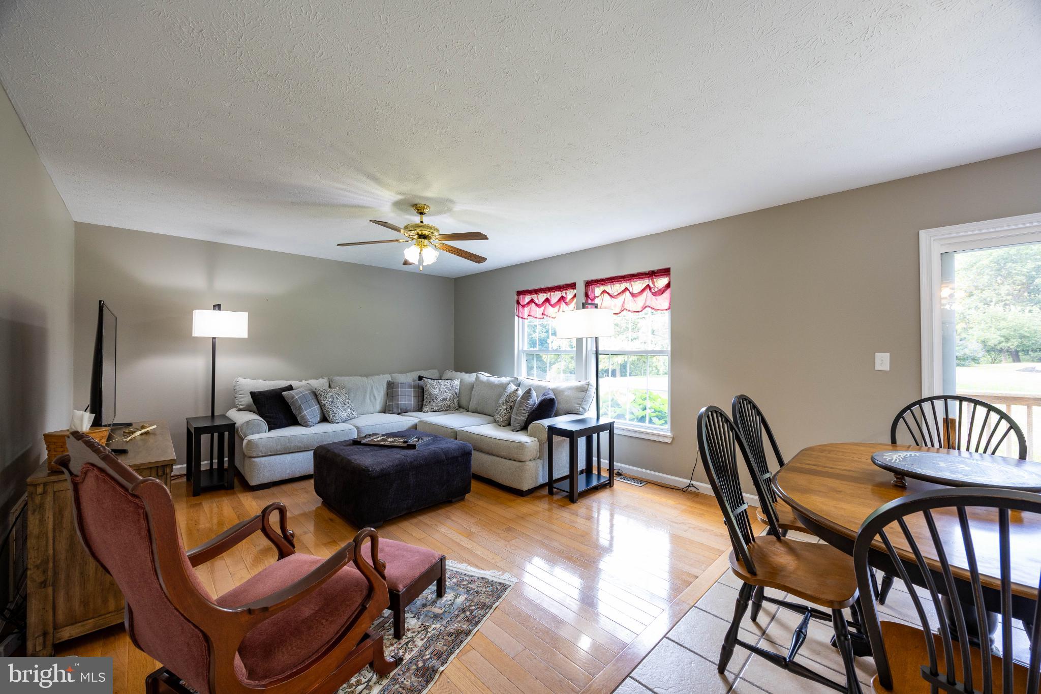 SPRING MILLS FARM - Residential