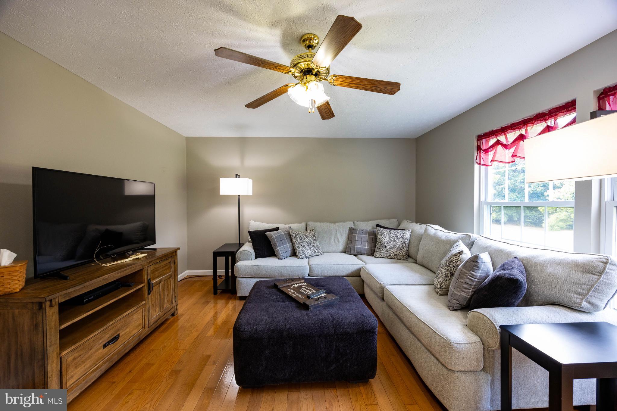 SPRING MILLS FARM - Residential