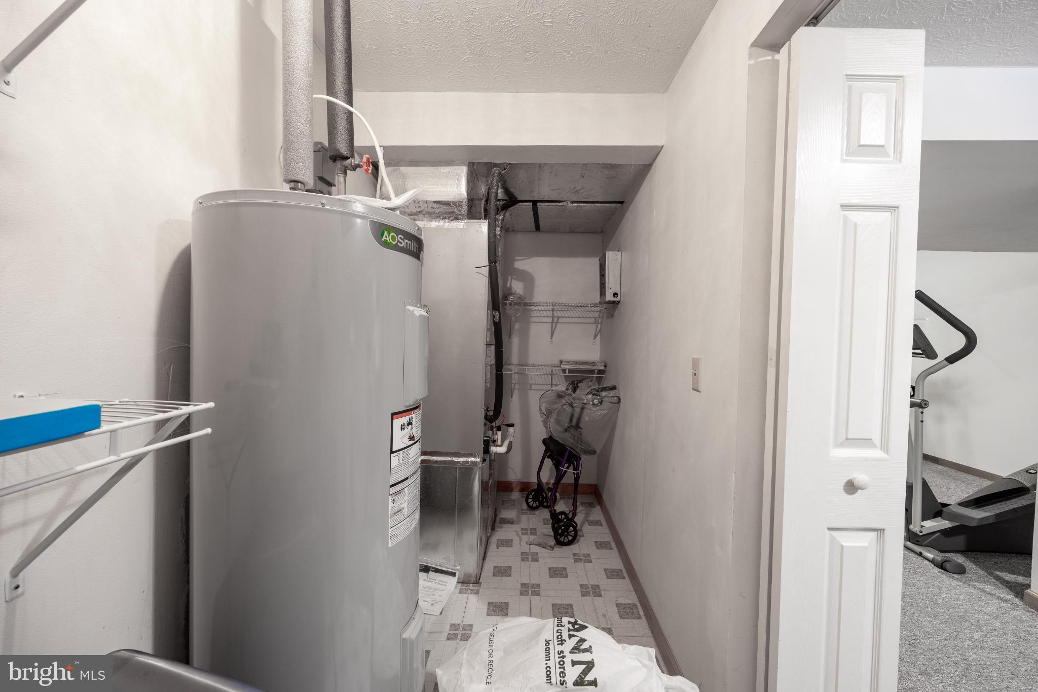 SPRING MILLS FARM - Residential