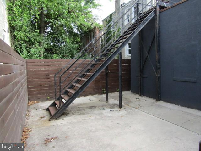 700 LLOYD STREET