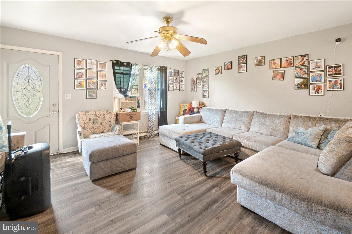 HORSE SHOE FARM ESTATES - Residential