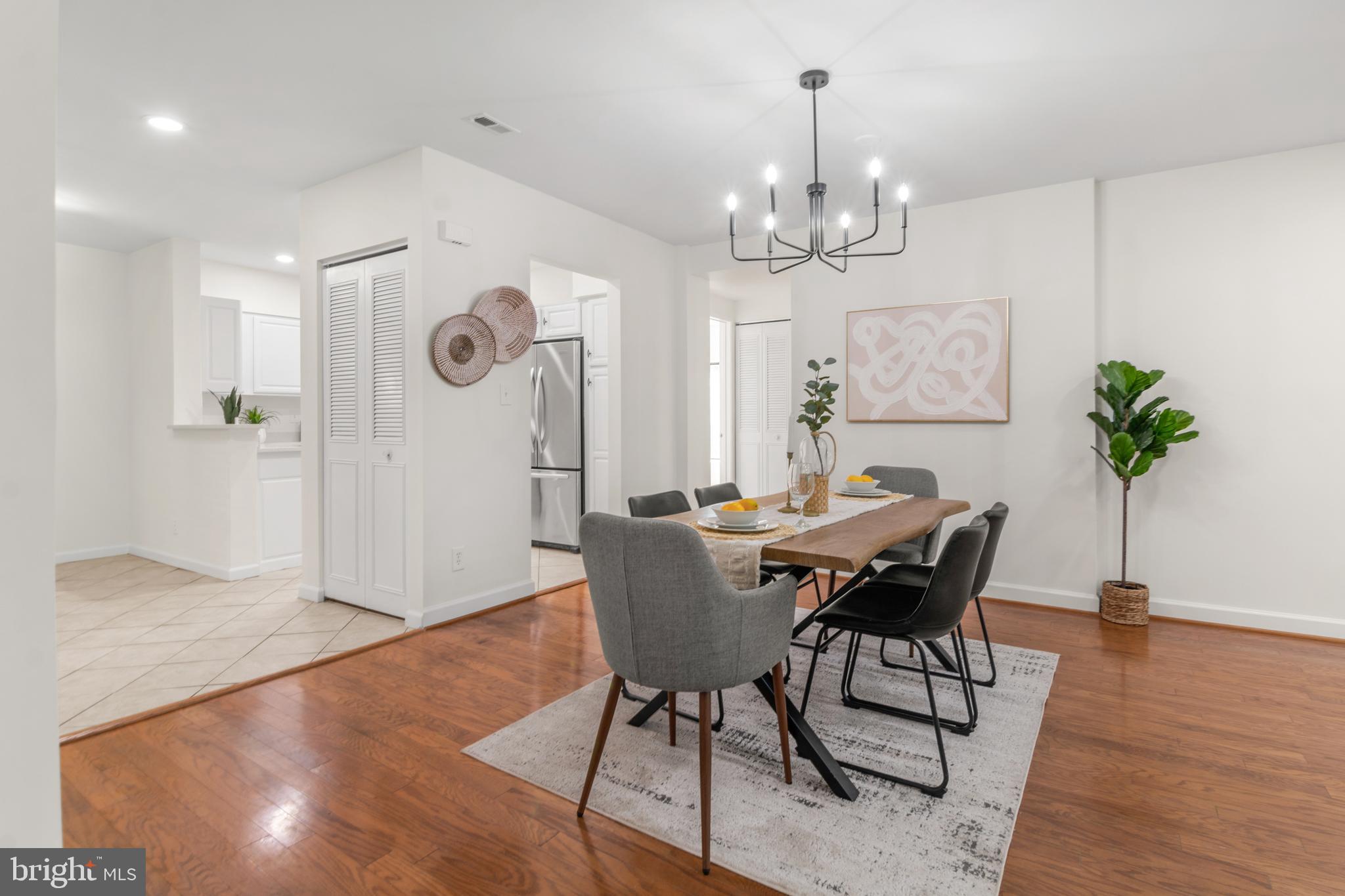 MIRAMONT VILLAS - Residential