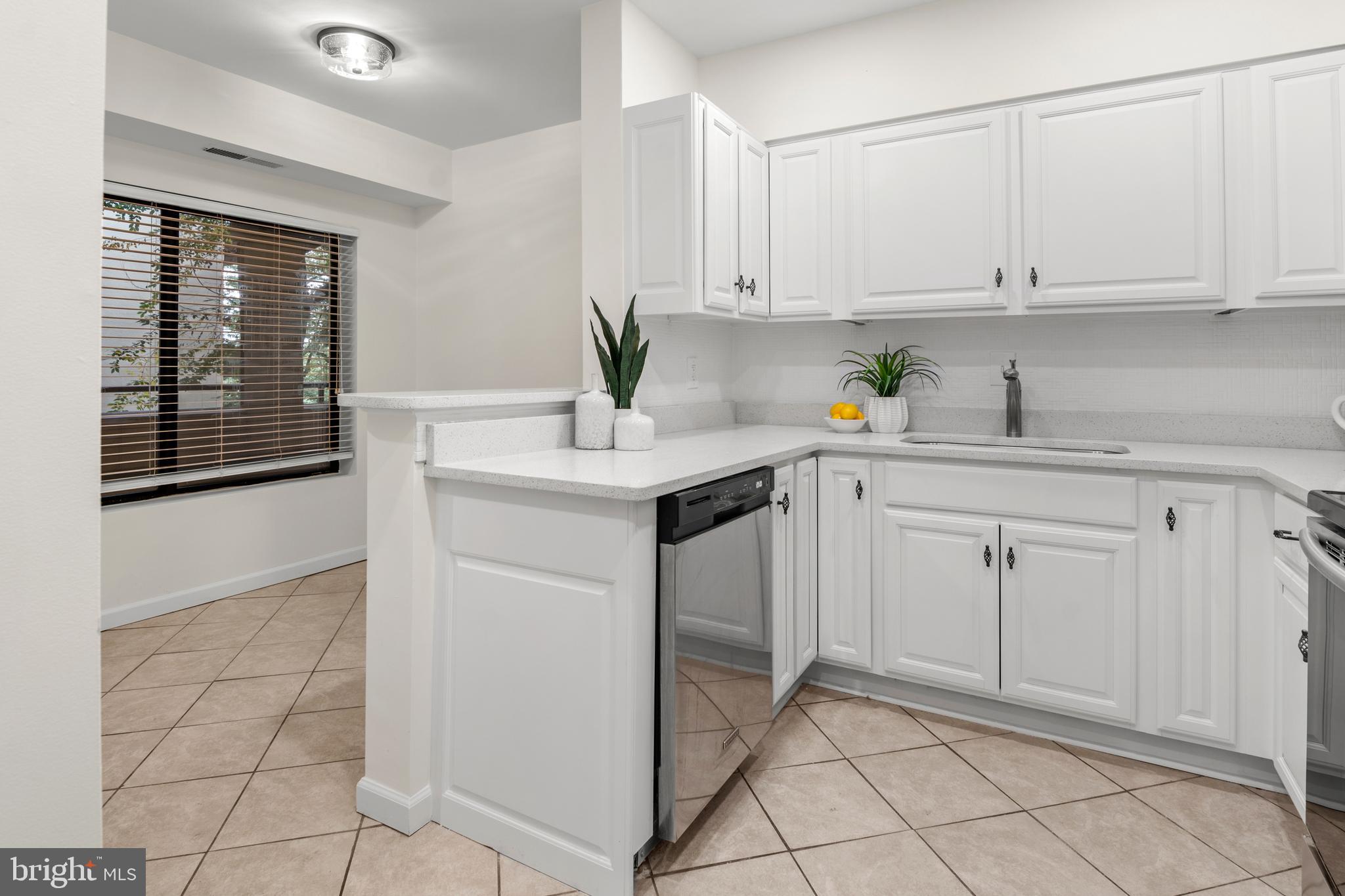 MIRAMONT VILLAS - Residential