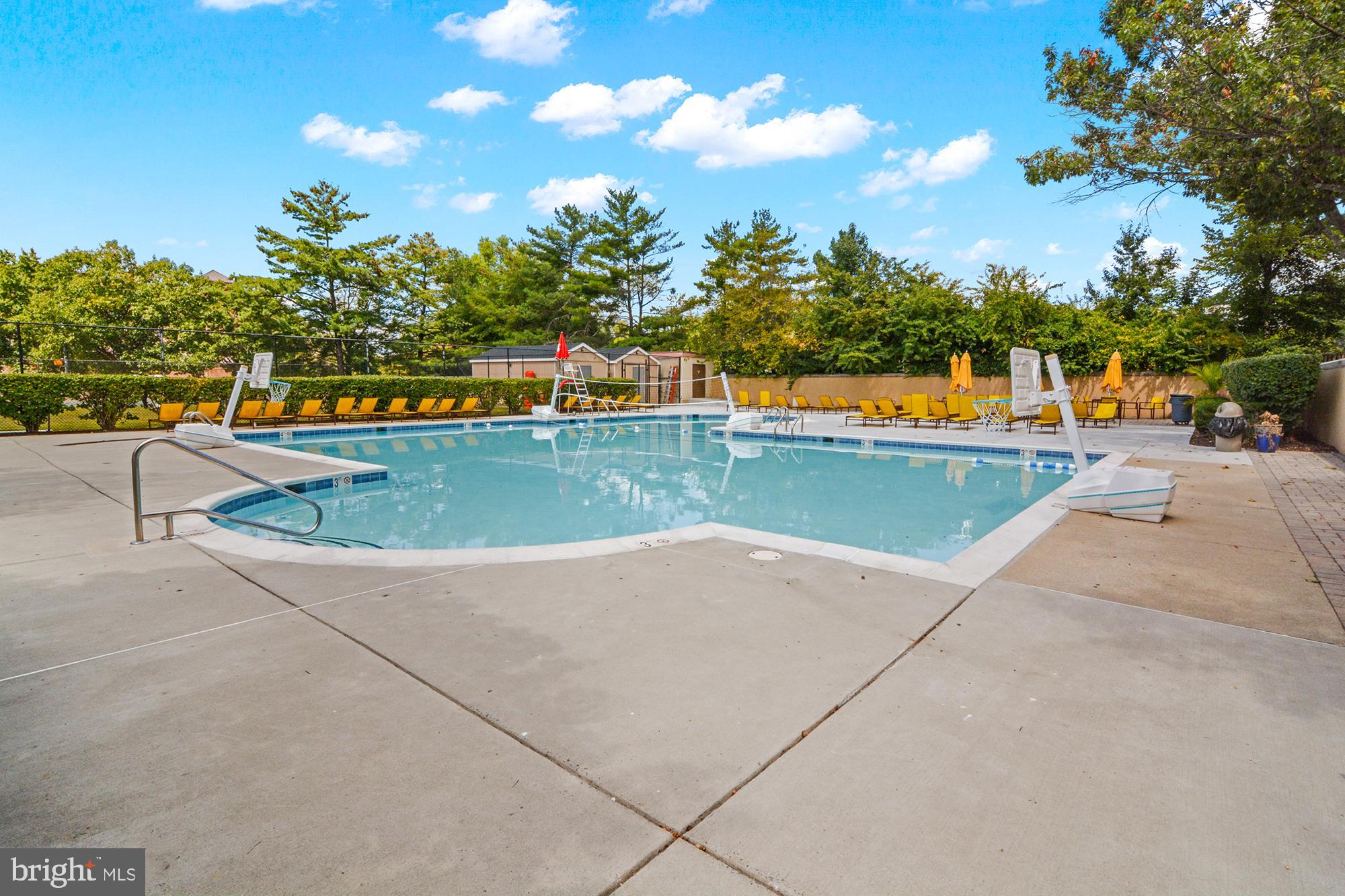 MIRAMONT VILLAS - Residential