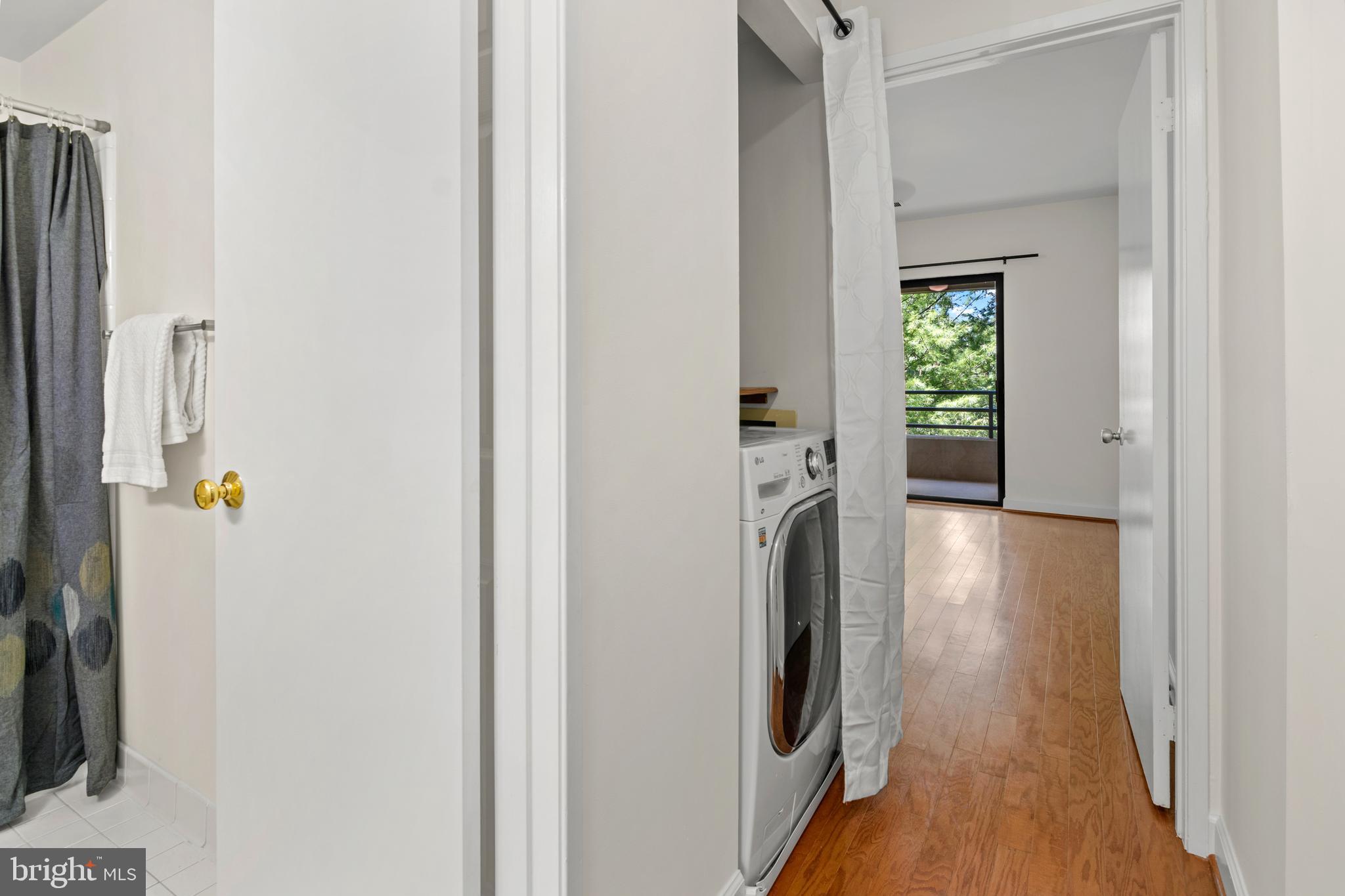 MIRAMONT VILLAS - Residential