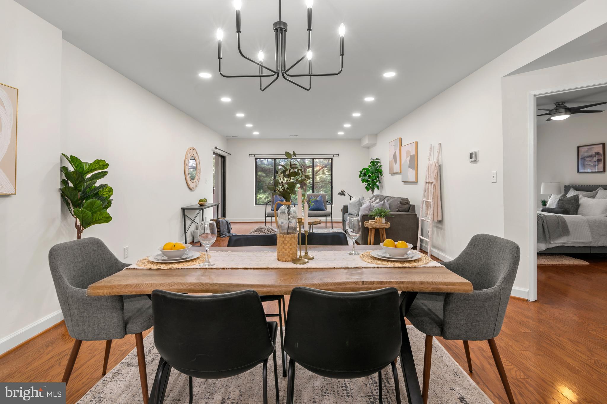 MIRAMONT VILLAS - Residential