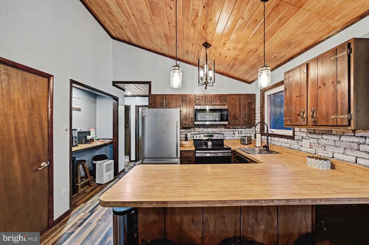 TOWAMENSING TRAILS - Residential