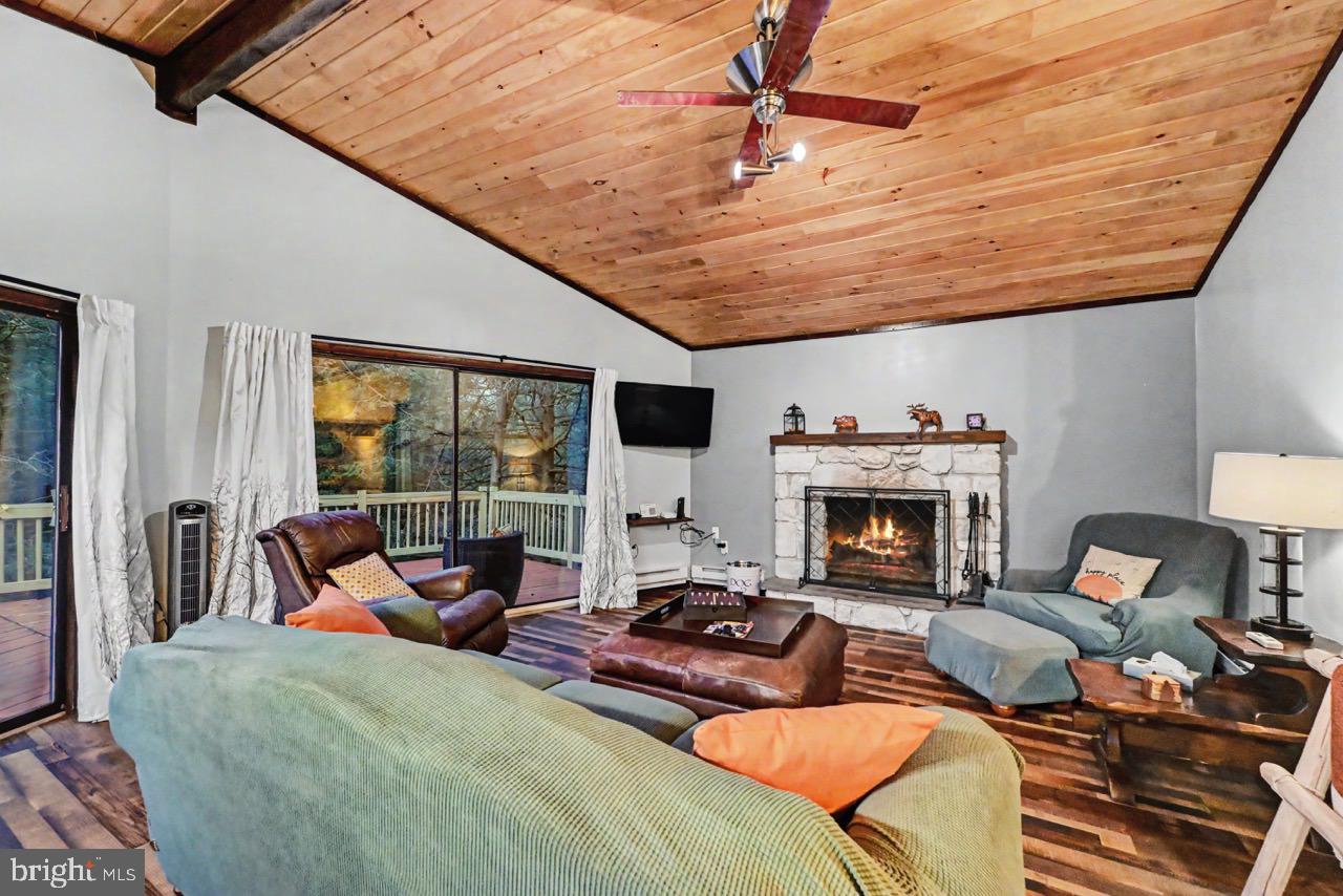 TOWAMENSING TRAILS - Residential