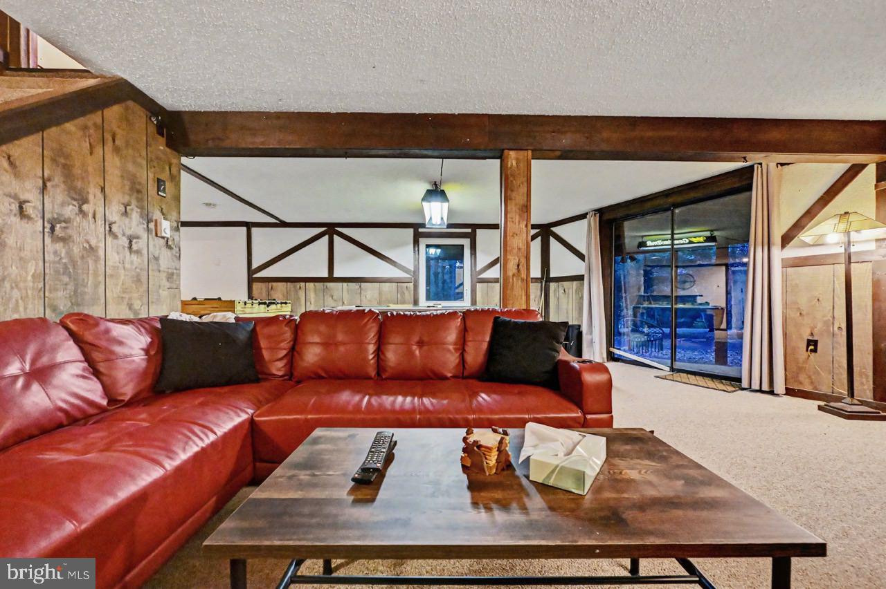 TOWAMENSING TRAILS - Residential