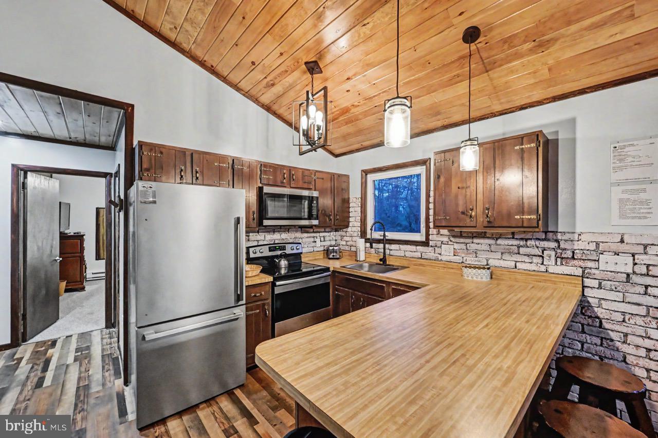 TOWAMENSING TRAILS - Residential