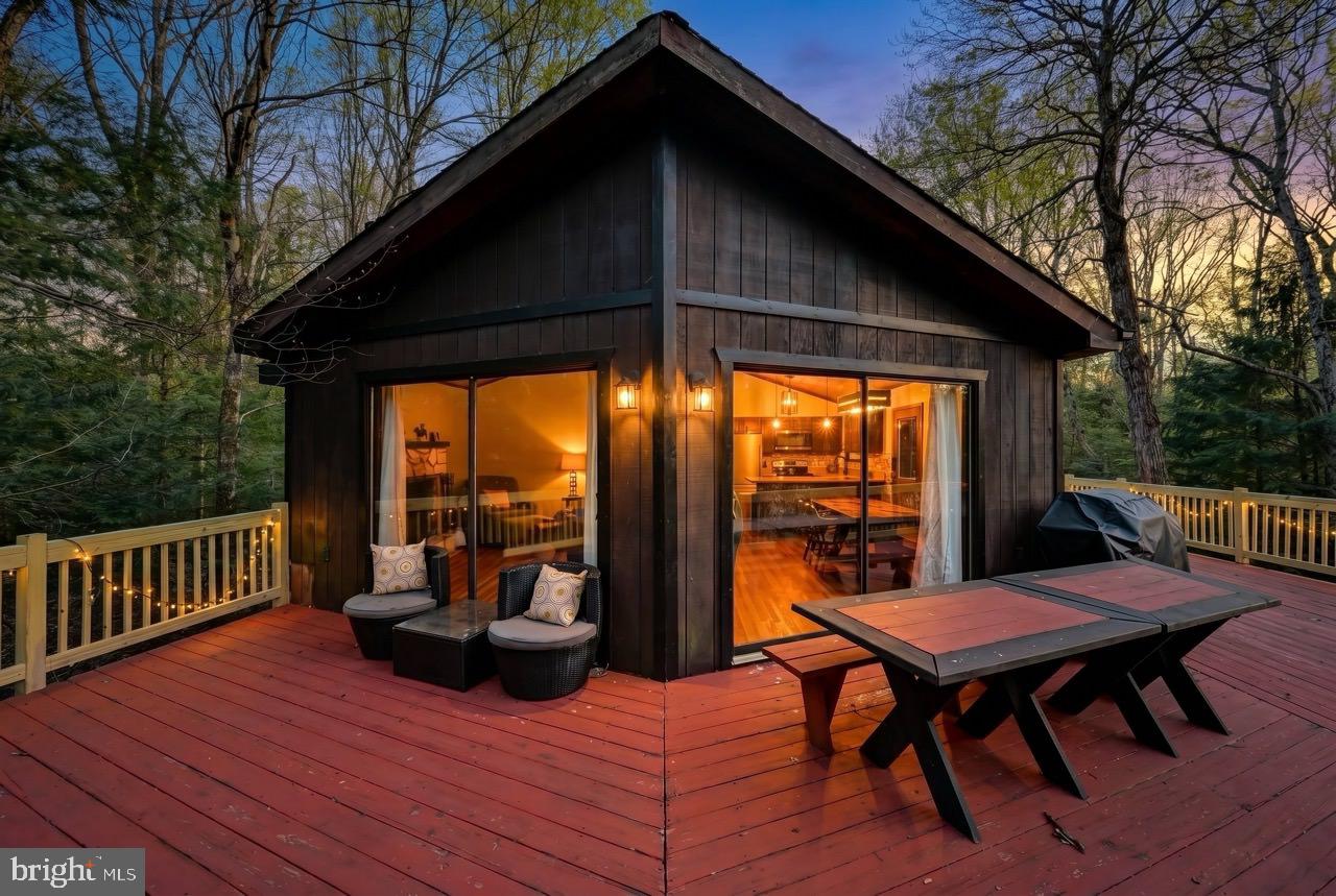 TOWAMENSING TRAILS - Residential