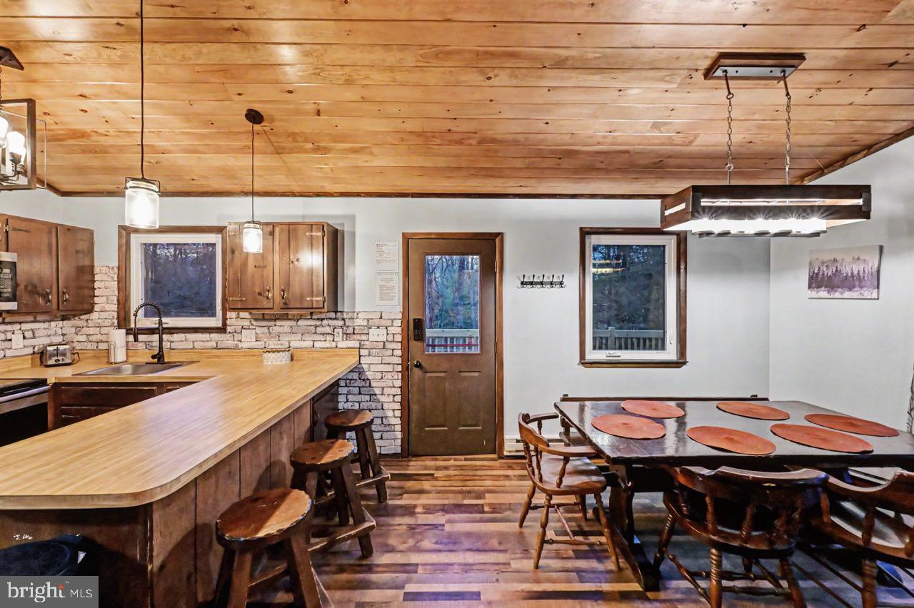 TOWAMENSING TRAILS - Residential