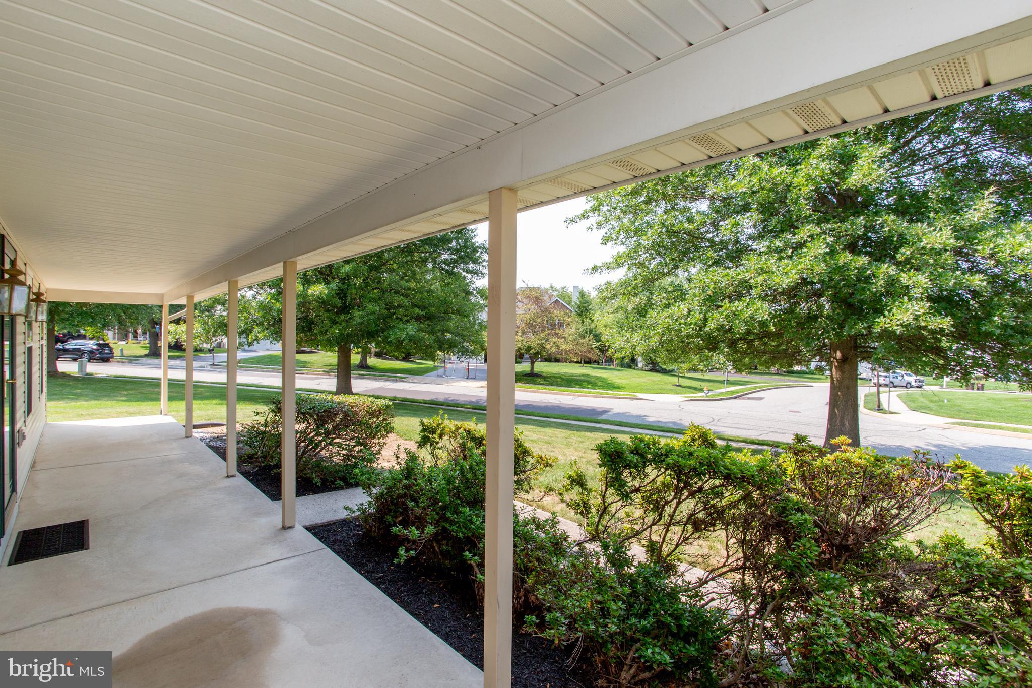 949 SCARLET OAK DRIVE