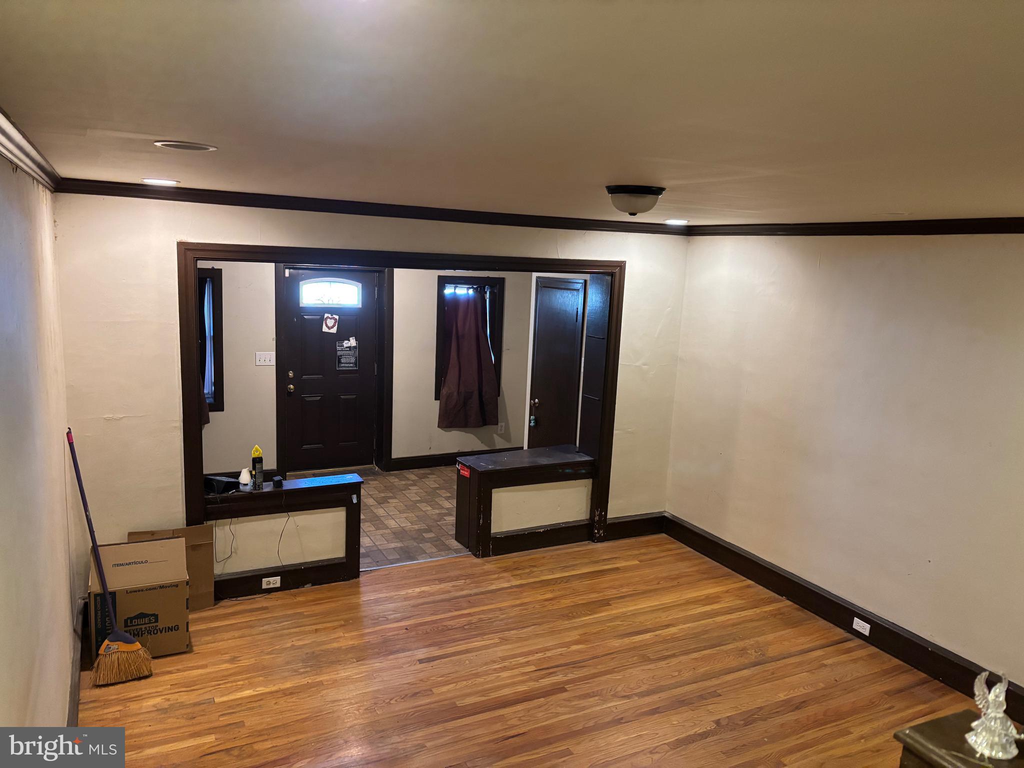 LOGAN - Residential
