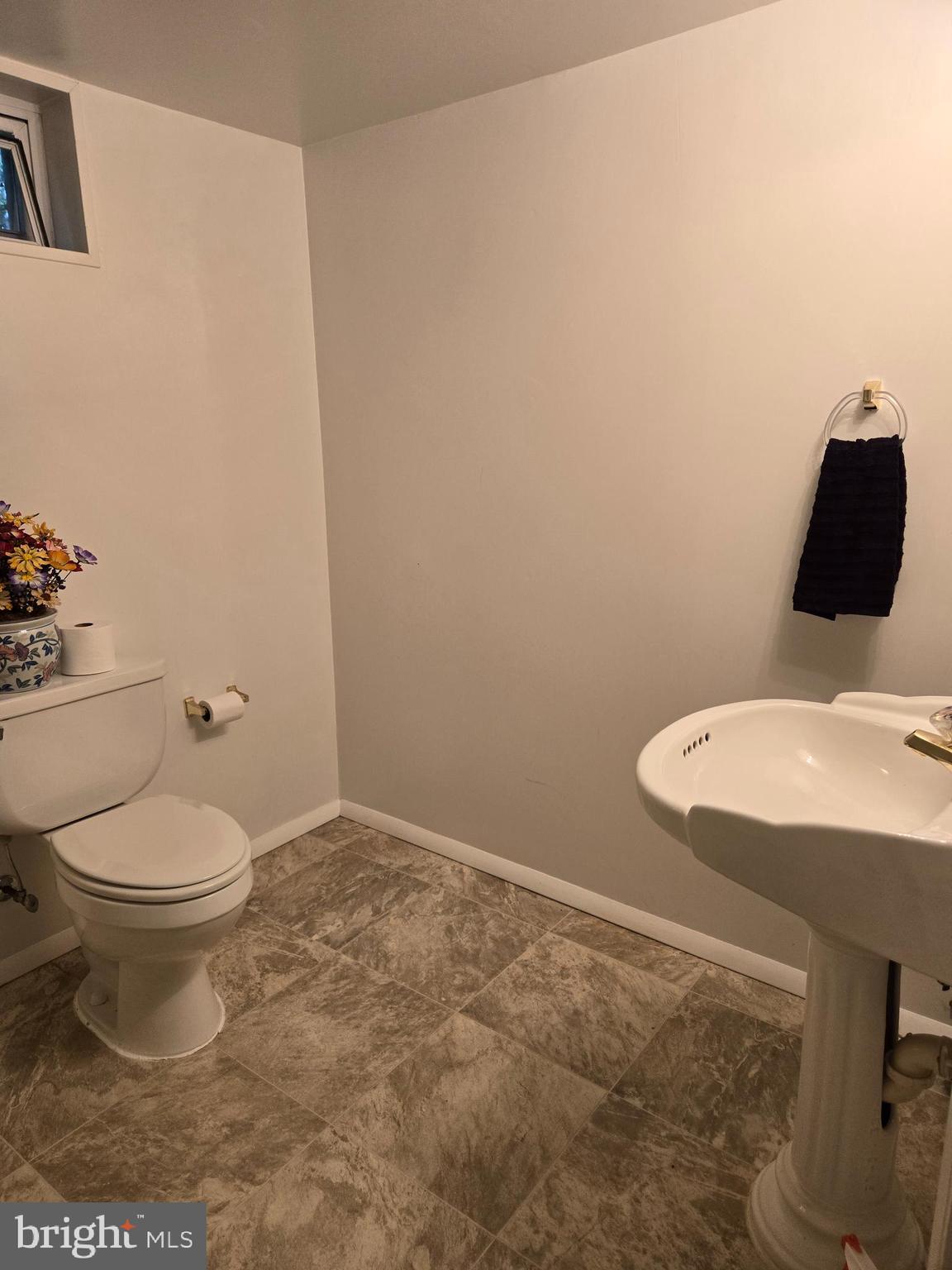 PLEASANTVILLE - Residential