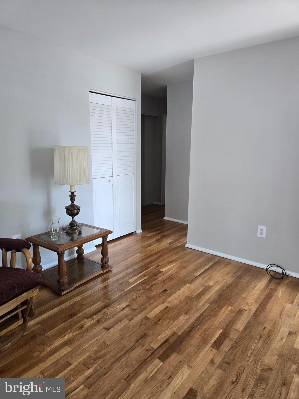 PLEASANTVILLE - Residential