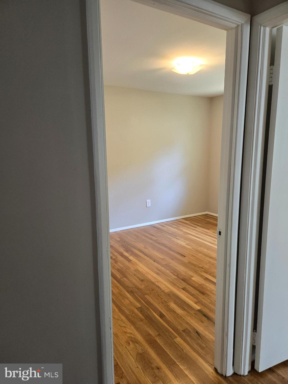 PLEASANTVILLE - Residential