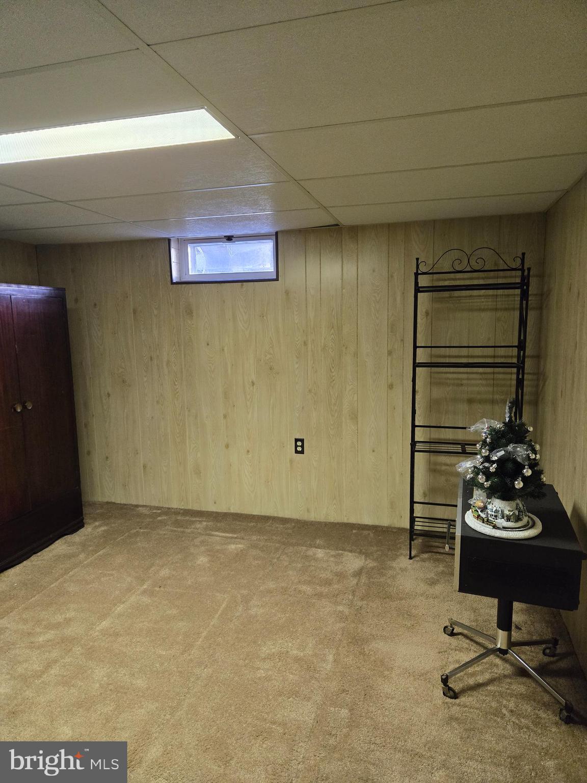 PLEASANTVILLE - Residential