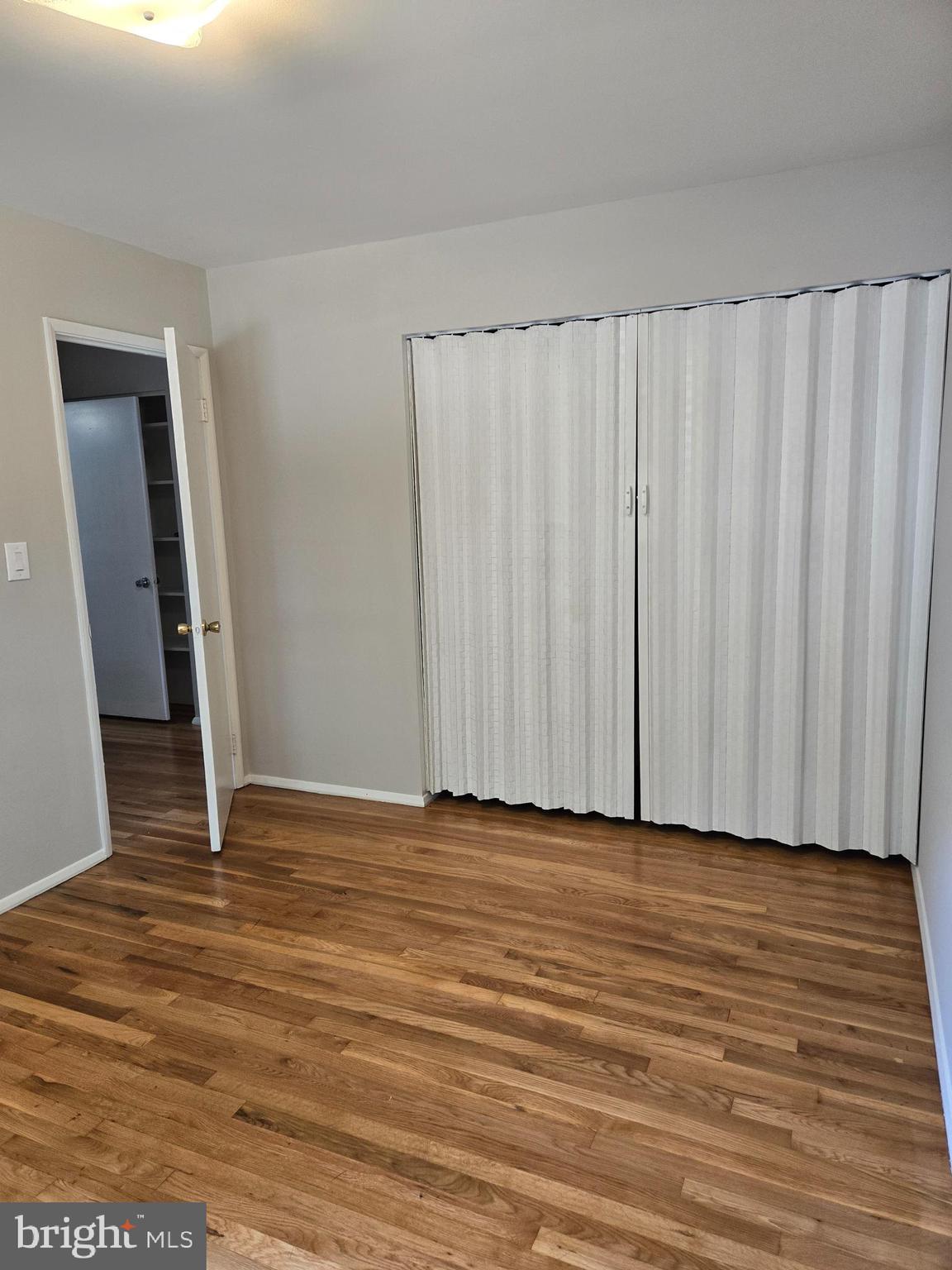 PLEASANTVILLE - Residential