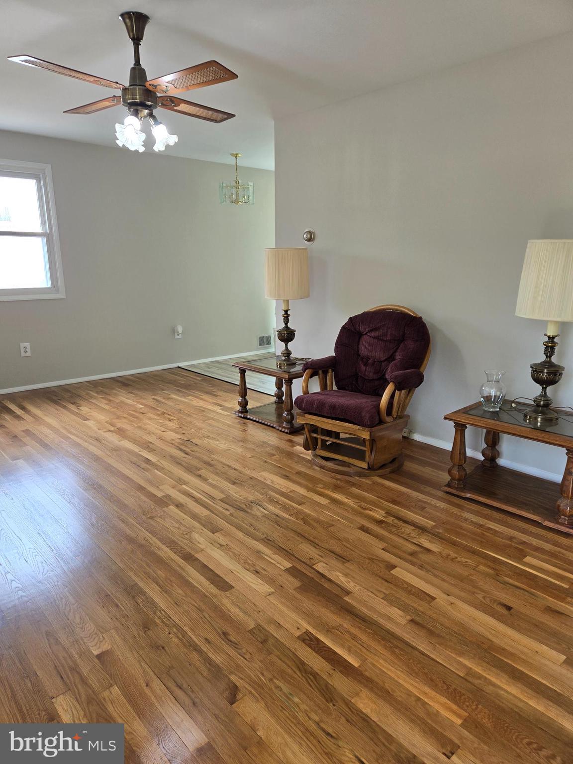 PLEASANTVILLE - Residential