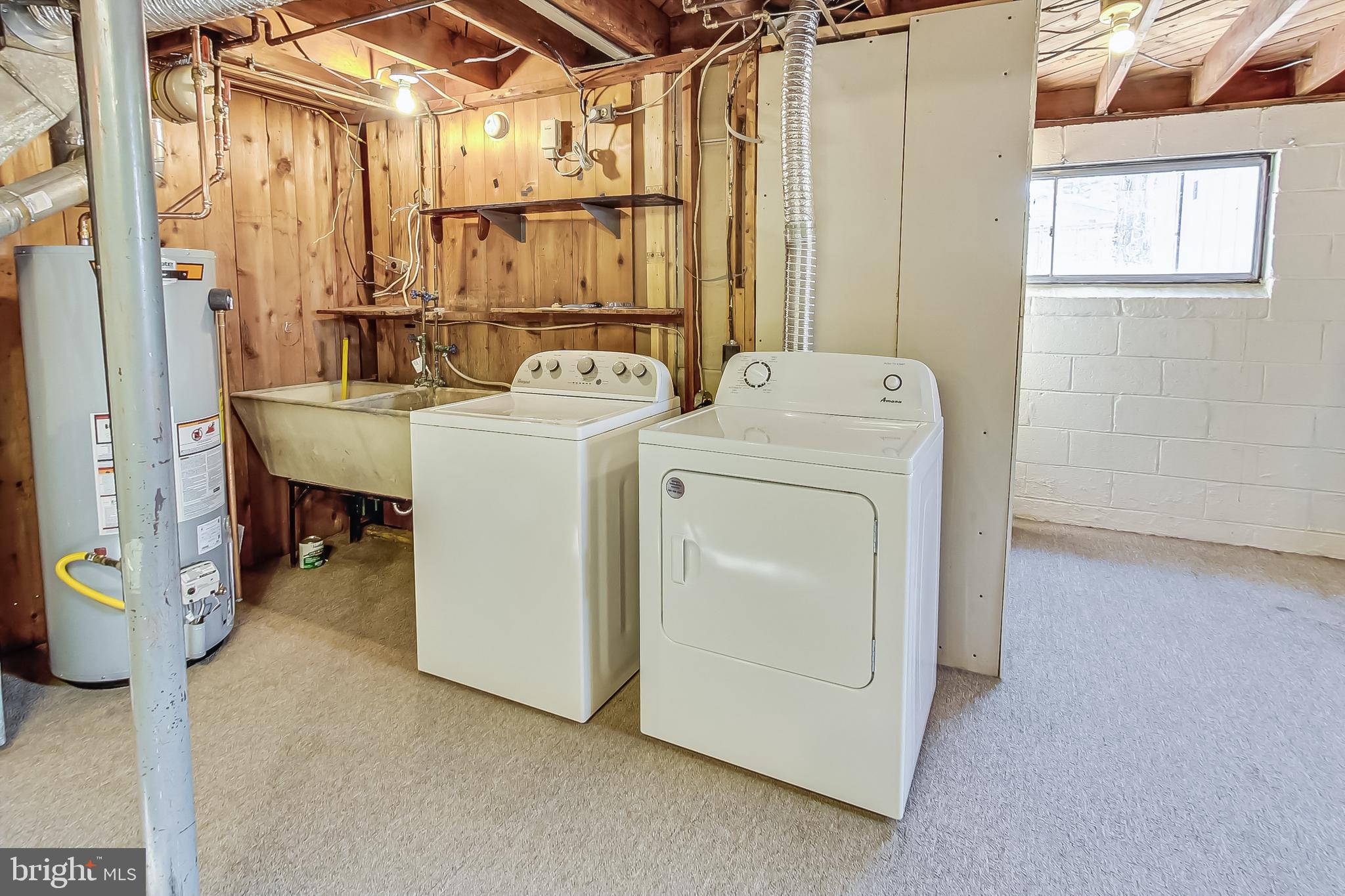 GREENWOOD KNOLLS - Residential