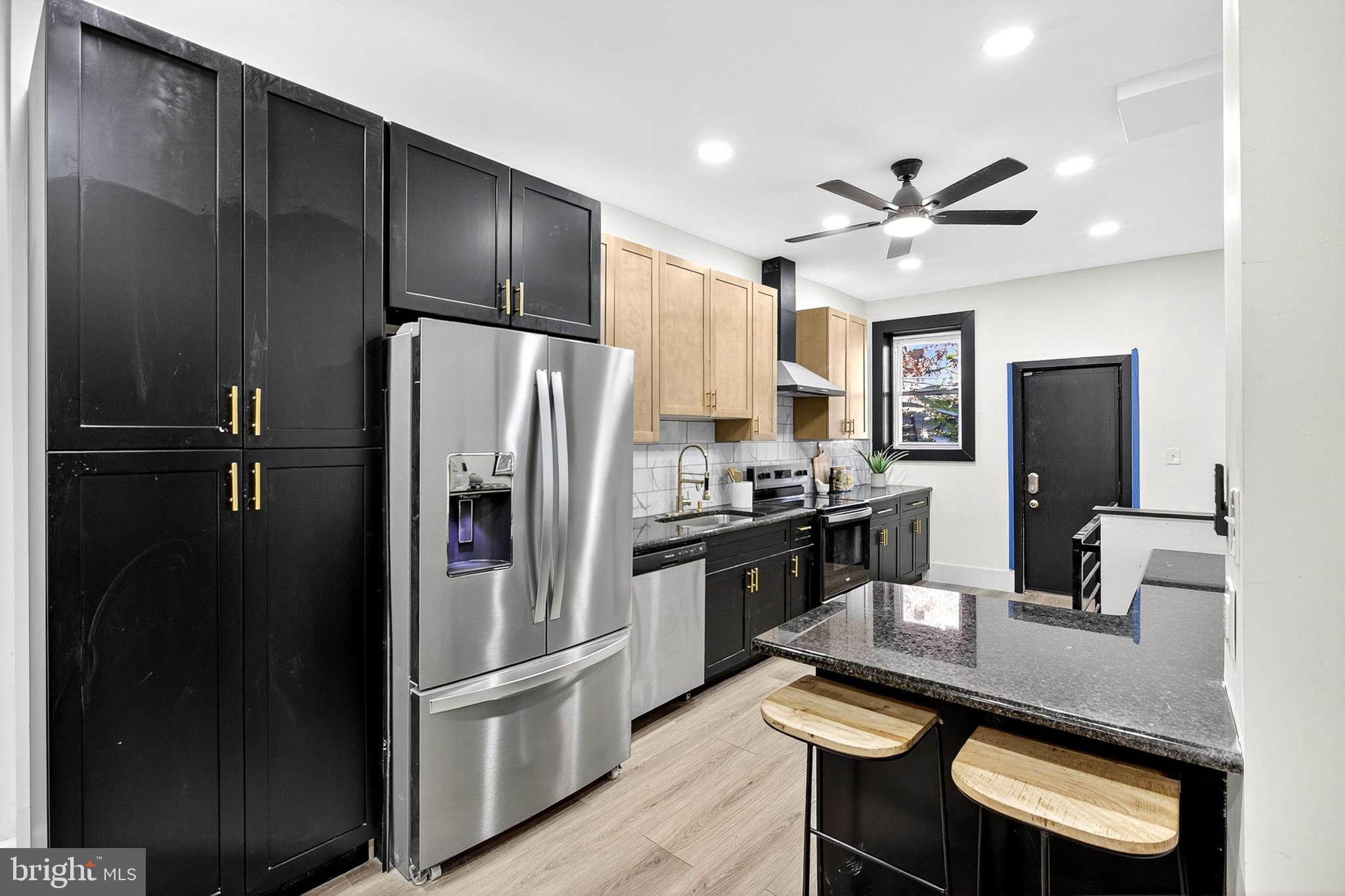 WALNUT HILL - Residential