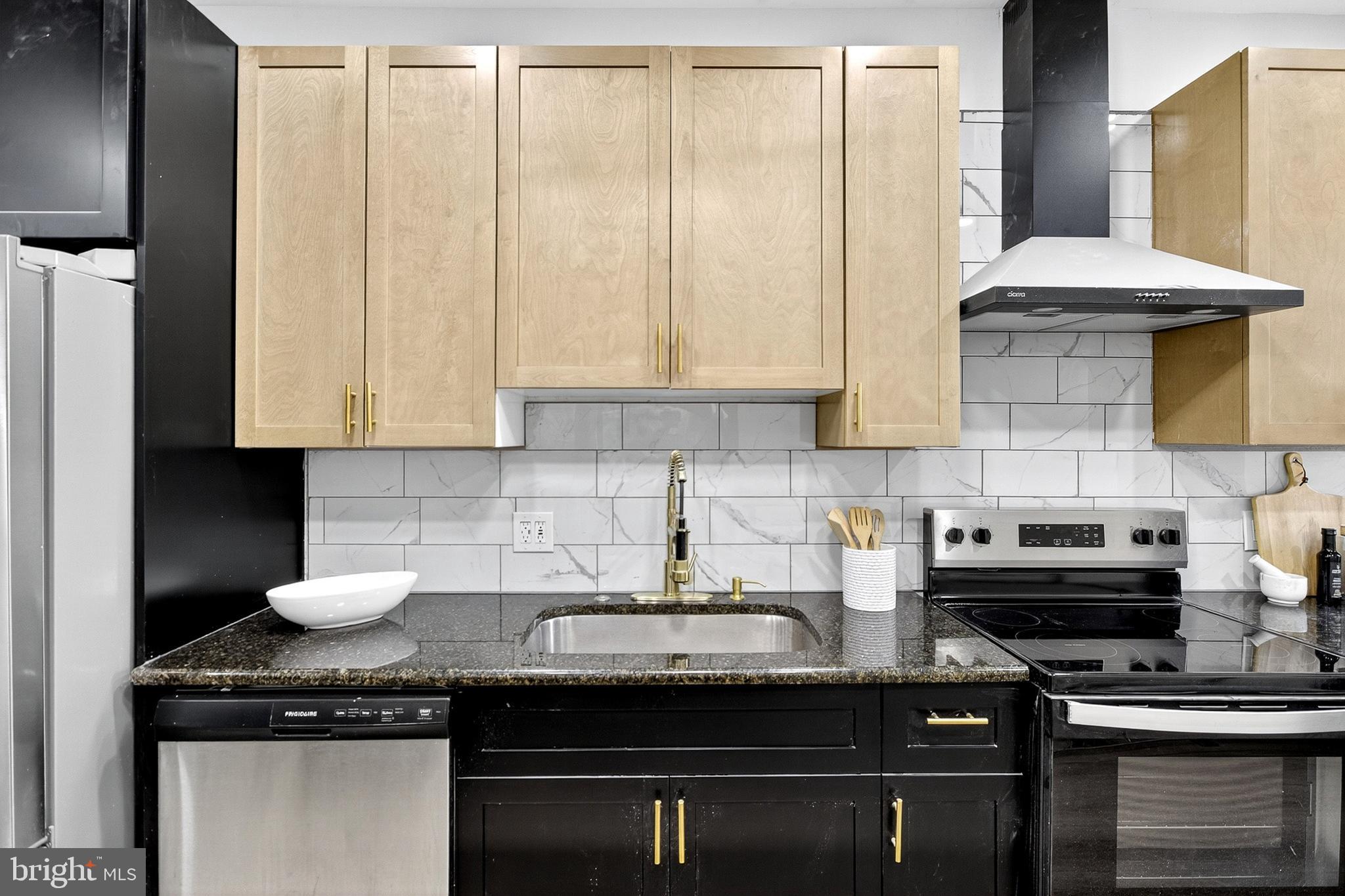 WALNUT HILL - Residential