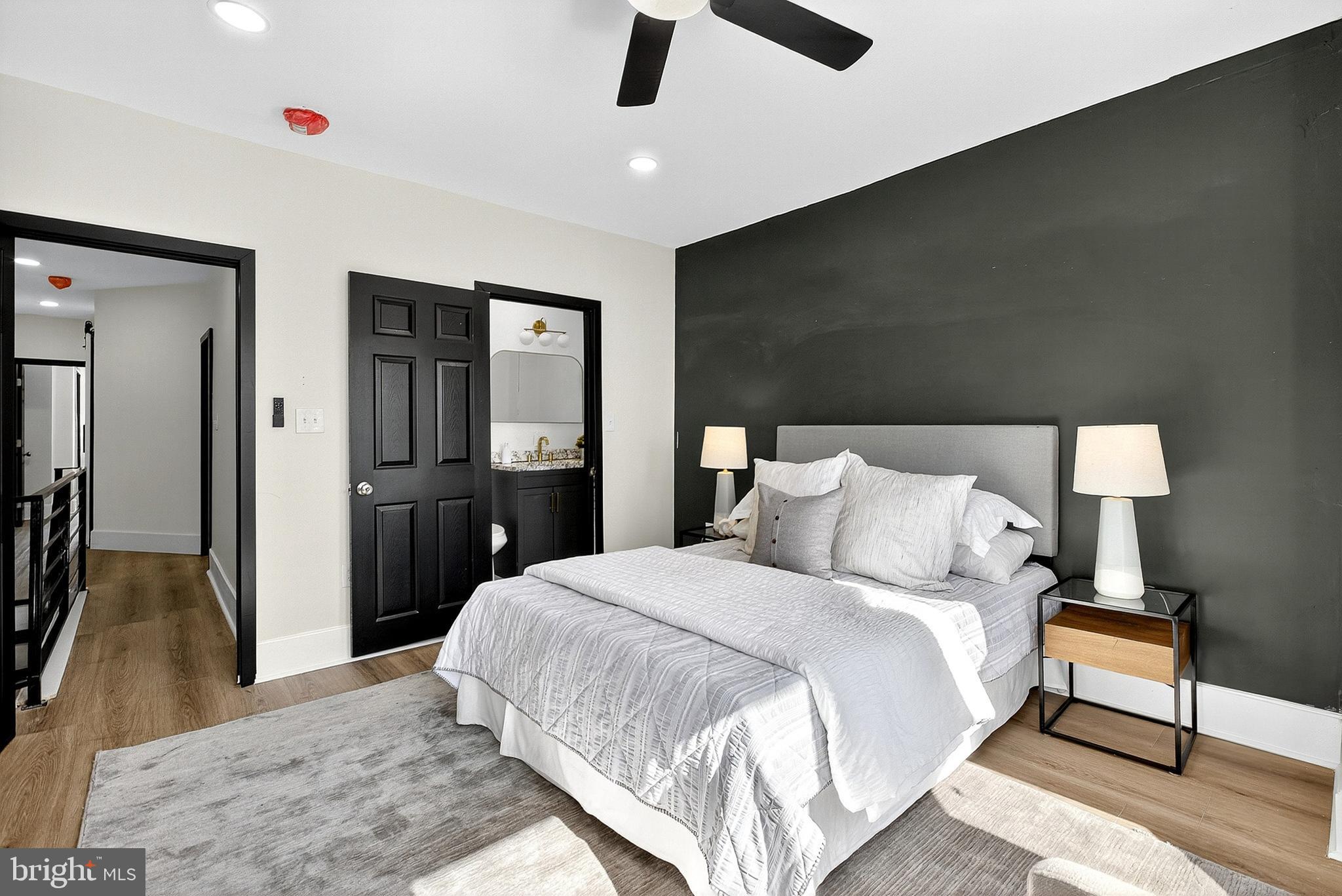 WALNUT HILL - Residential