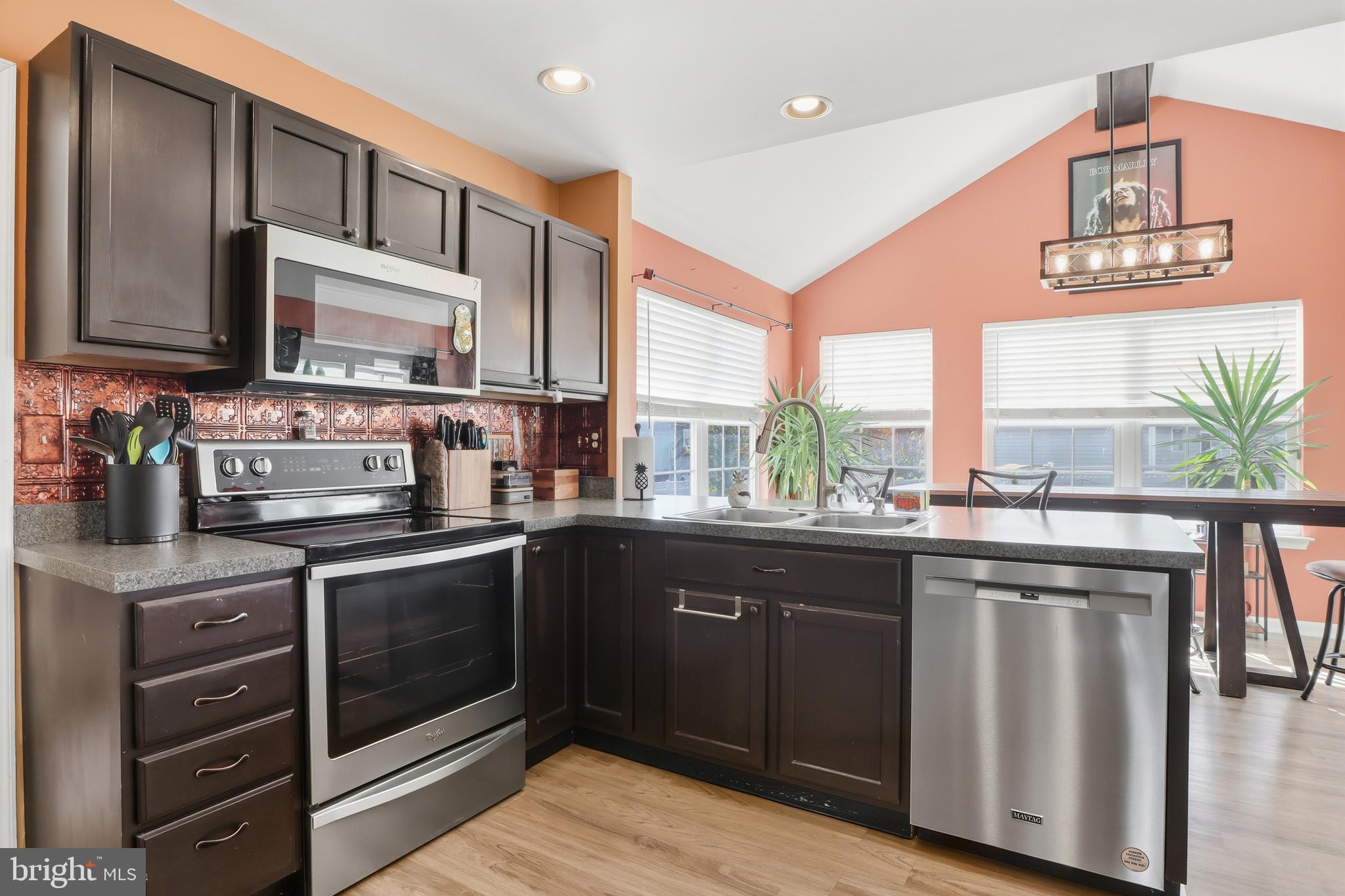 HUNTER CREEK - Residential