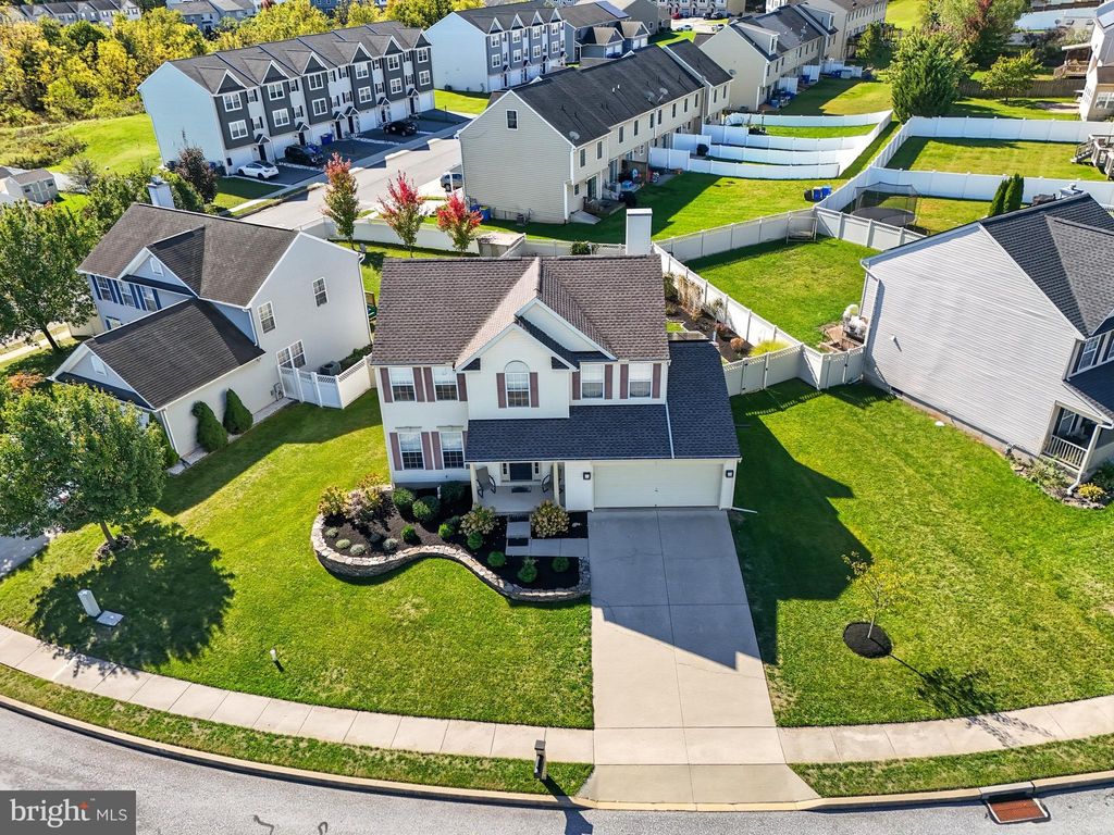 Photo of 115 Hunter Creek Drive, YORK, PA 17406 (MLS # PAYK2091596)