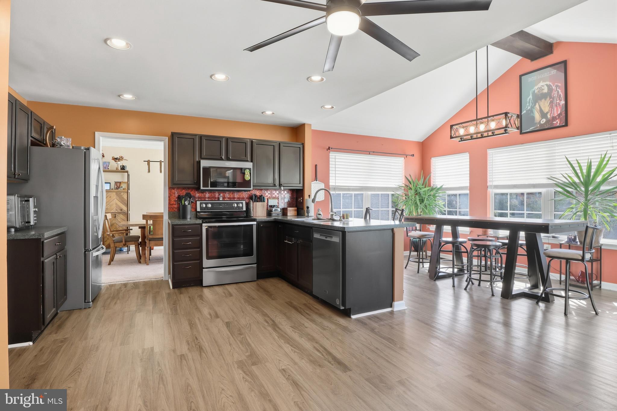 HUNTER CREEK - Residential