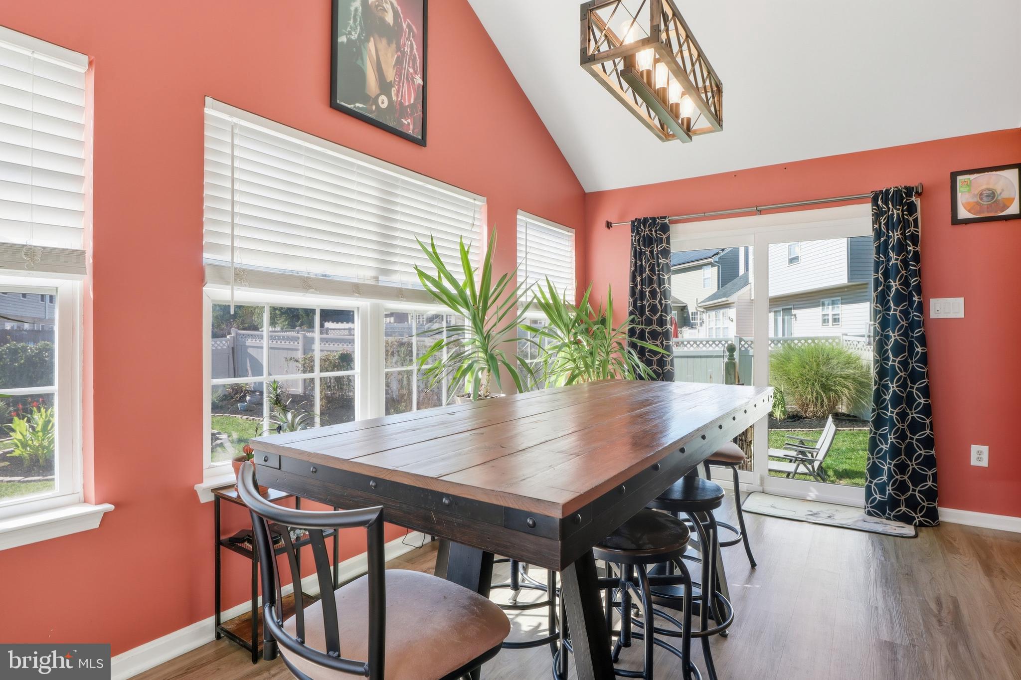 HUNTER CREEK - Residential