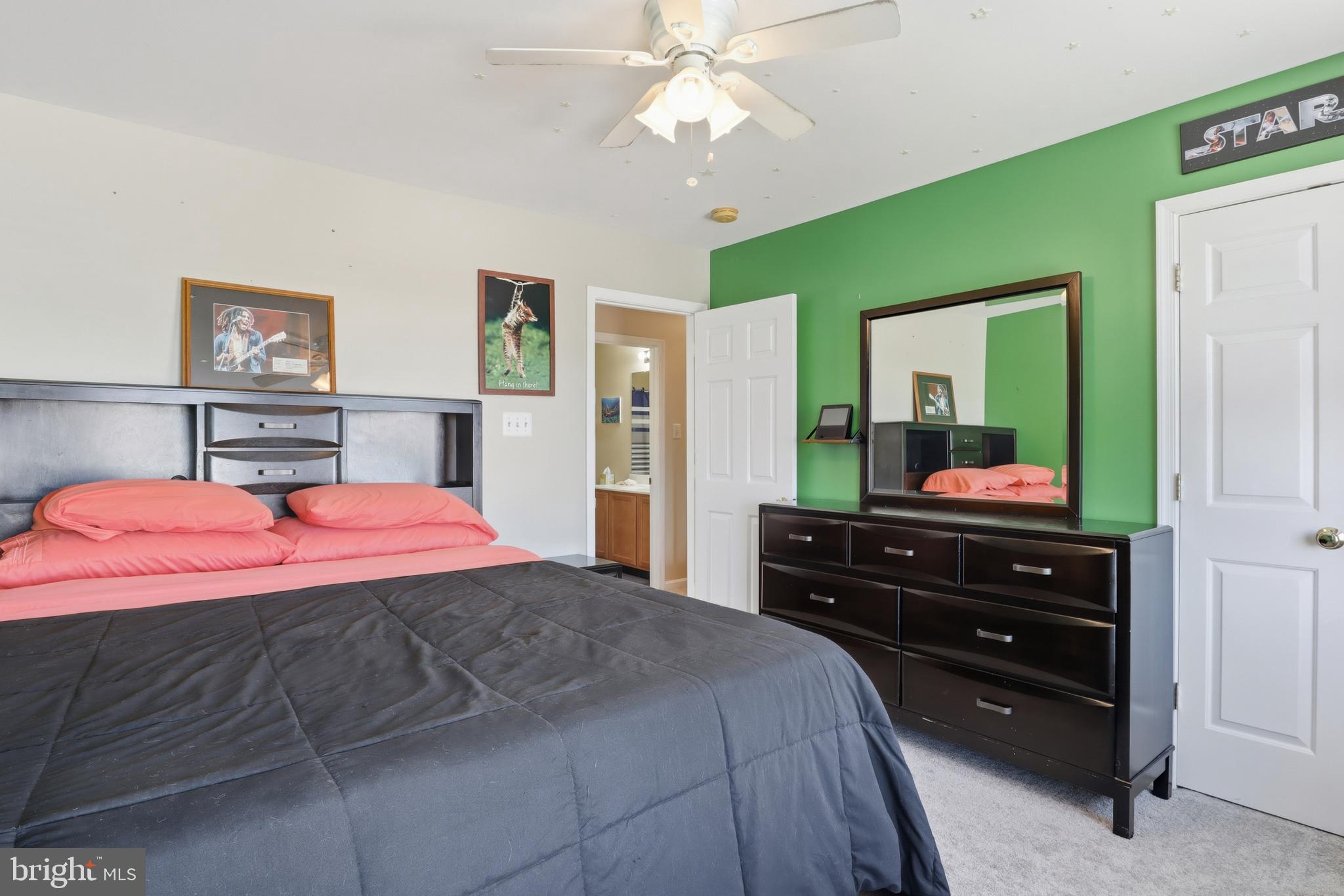 HUNTER CREEK - Residential