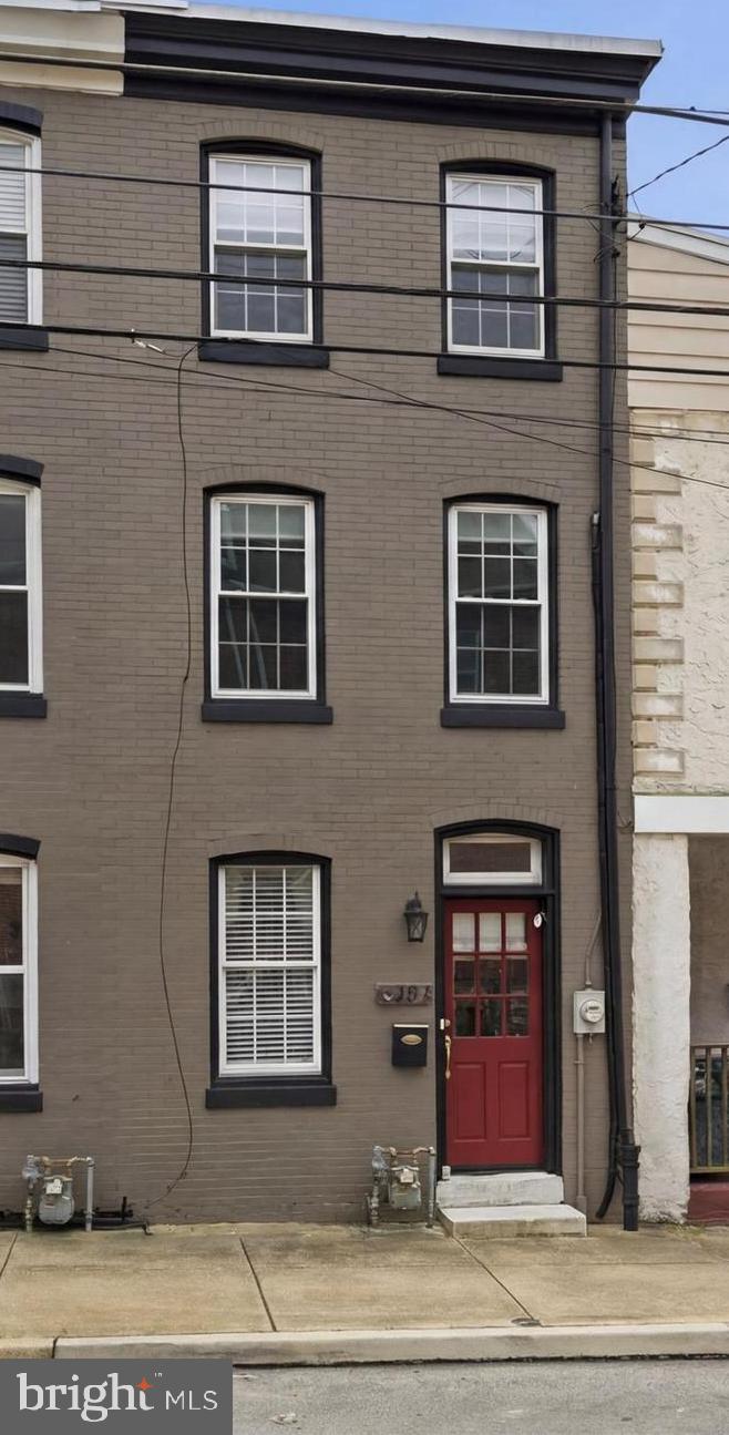 357 E HECTOR STREET