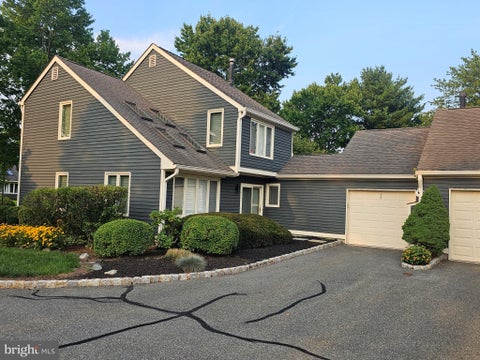 Townhouse For Sale - 57 Village Drive Dr<br/> BASKING RIDGE, NJ 07920