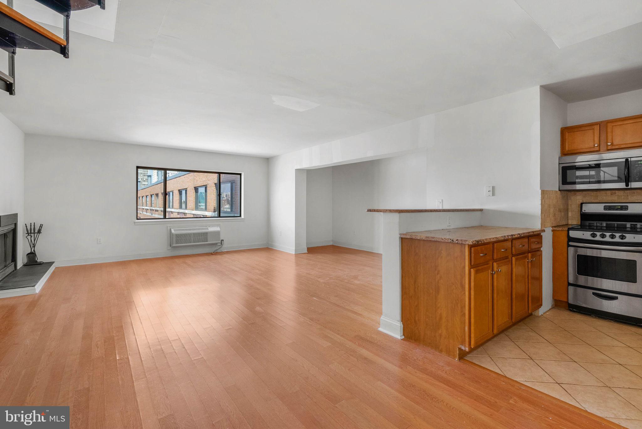 SOCIETY HILL - Residential