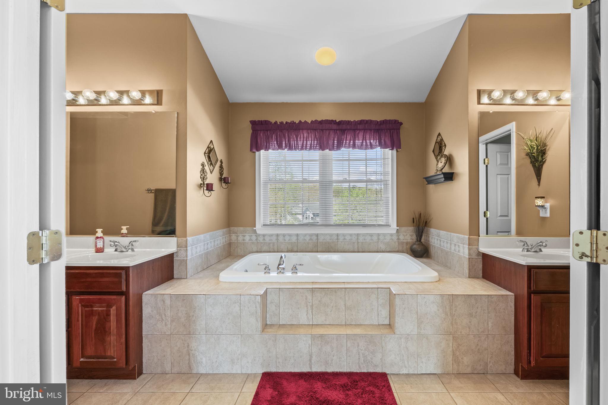 OLD GLORY - Residential