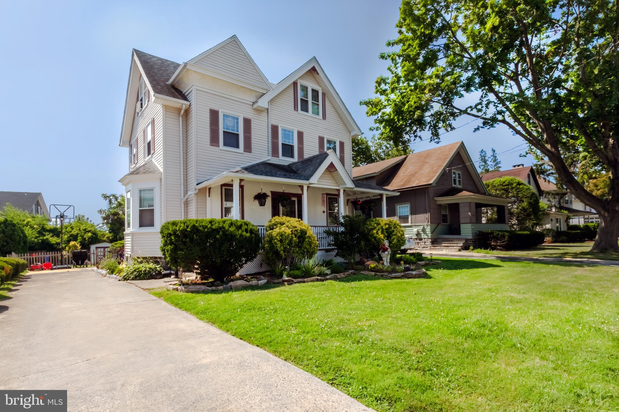 OAKMONT - Residential