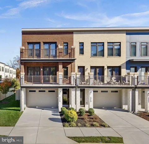 20108 Old Line Terrace, Ashburn, VA MLS: VALO2114884