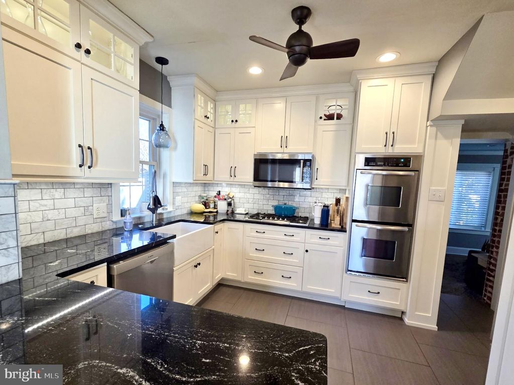 Photo of 937 Pleasure Road, LANCASTER, PA 17601 (MLS # PALA2078872)