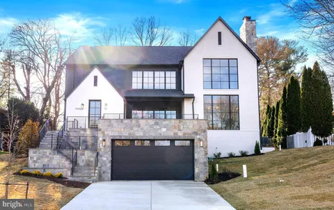 1446 Cola Drive, McLean, VA MLS: VAFX2225788