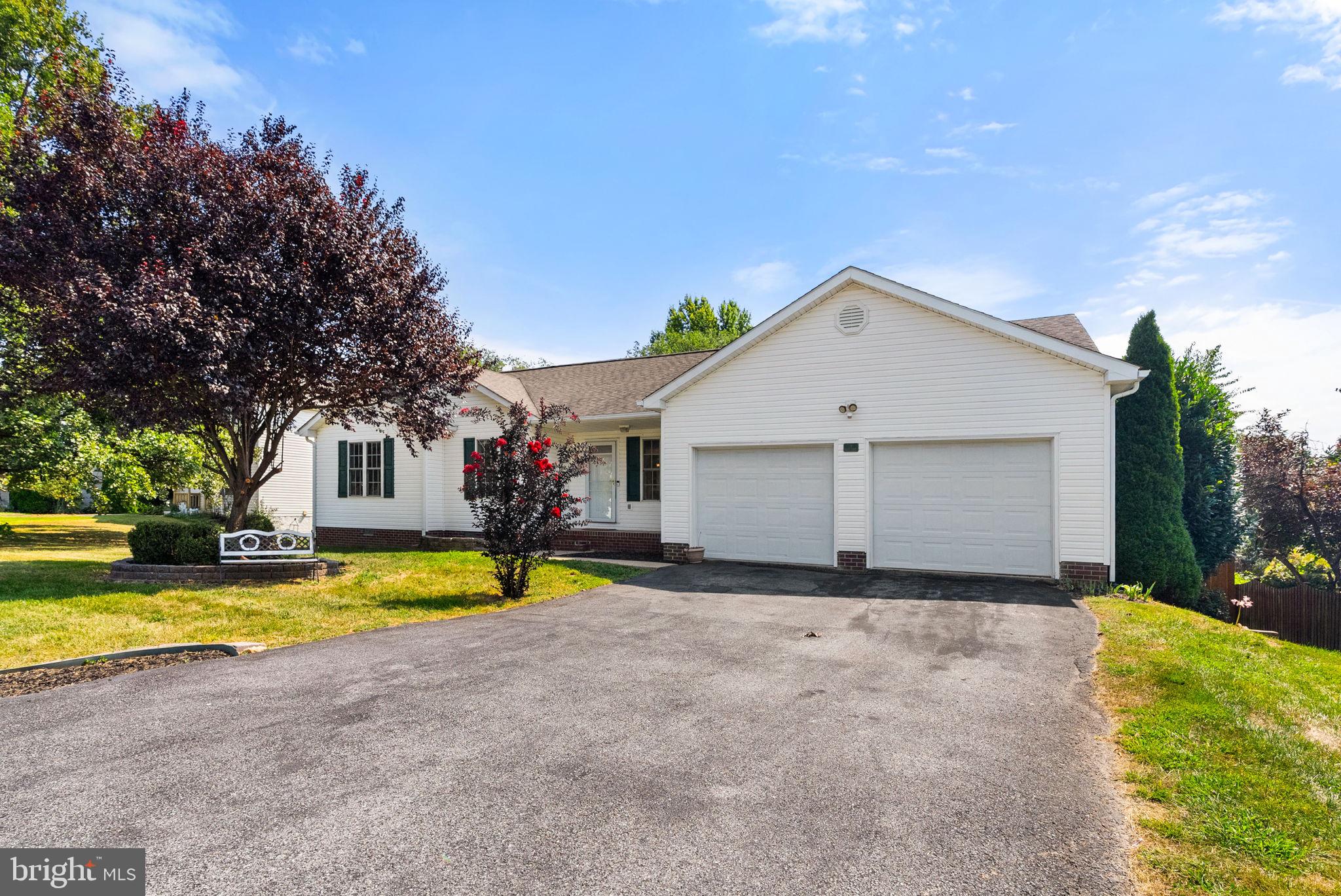 BRIAR RUN - Residential