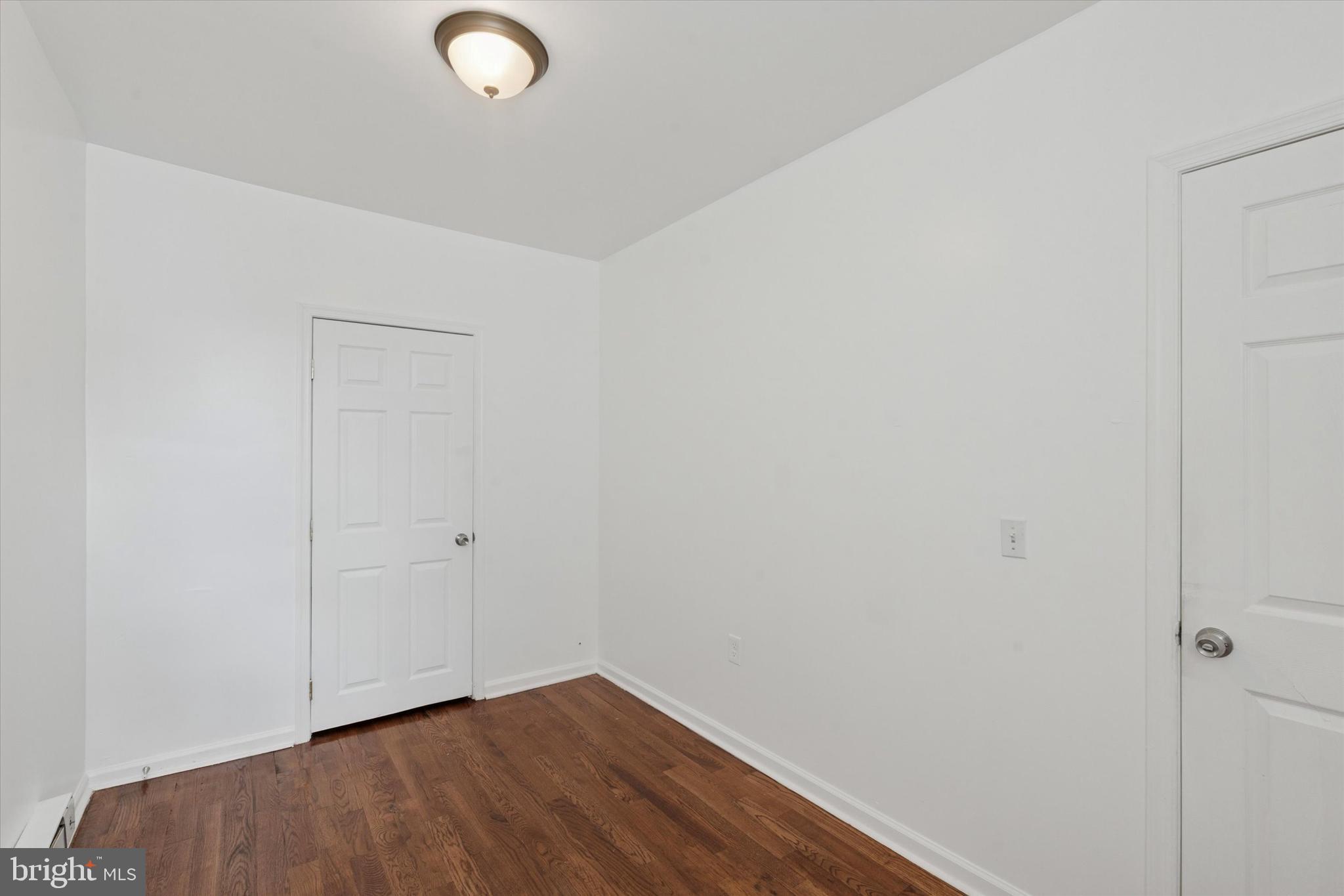 POINT BREEZE - Residential