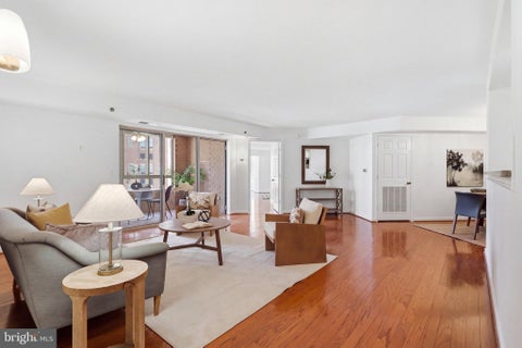 Photo of 2181 Jamieson Avenue #805, ALEXANDRIA, VA 22314 (MLS # VAAX2065606)