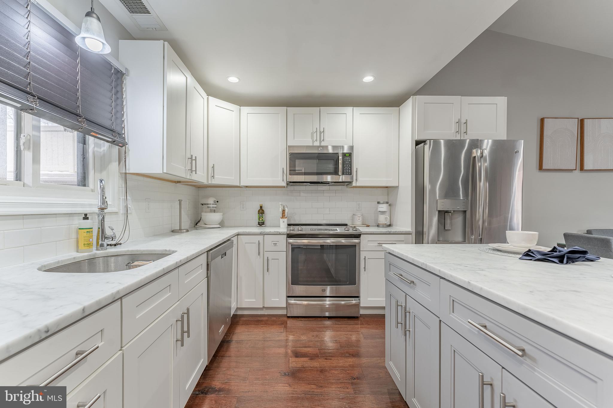 RUNNYMEADE FARMS - Residential