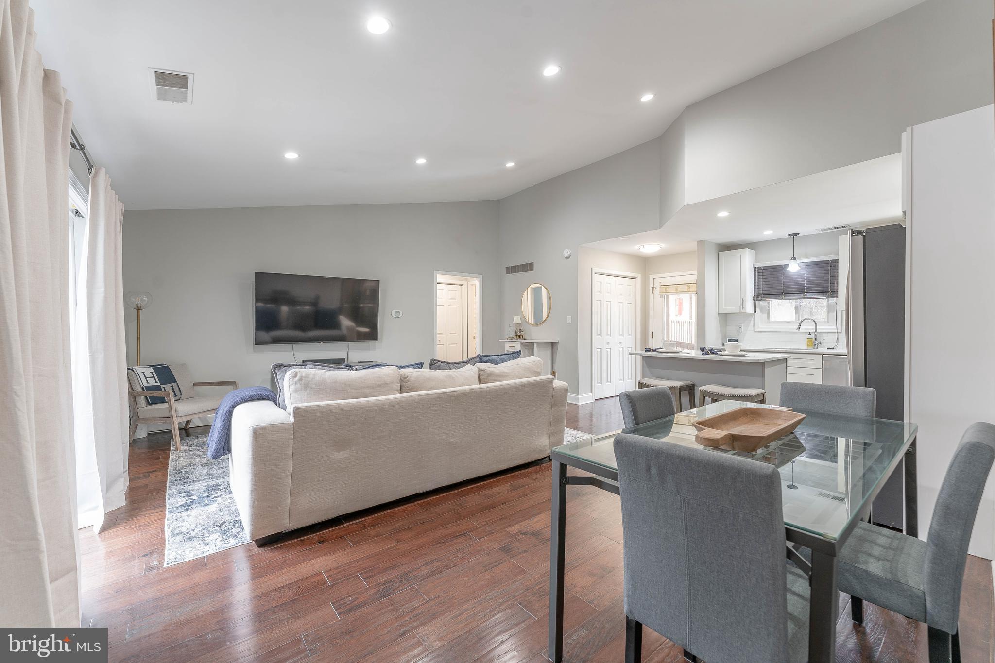 RUNNYMEADE FARMS - Residential