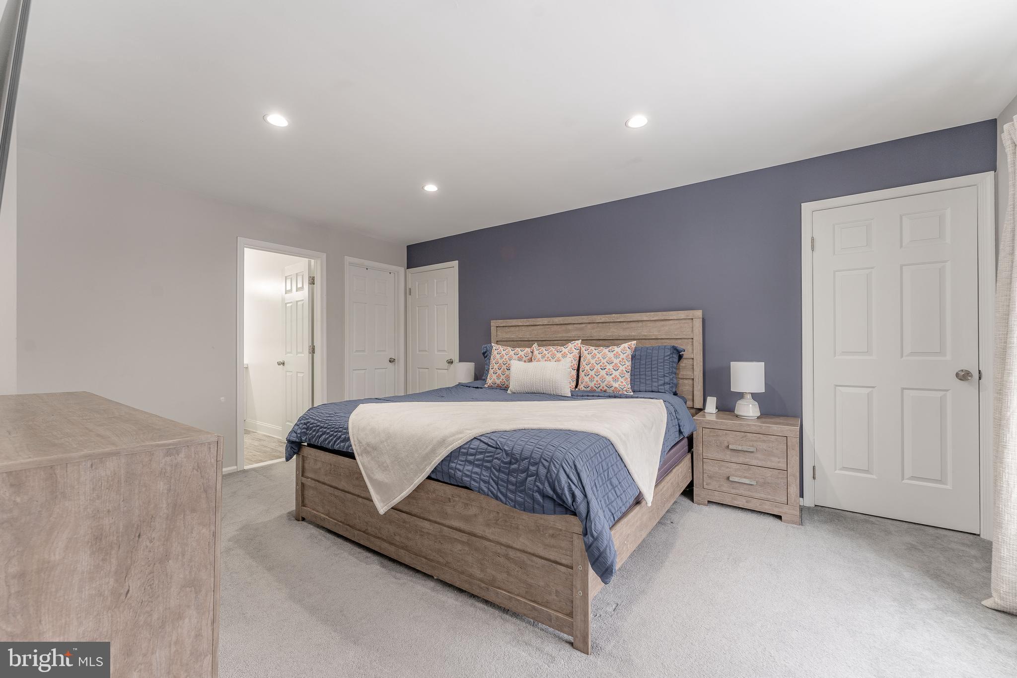 RUNNYMEADE FARMS - Residential