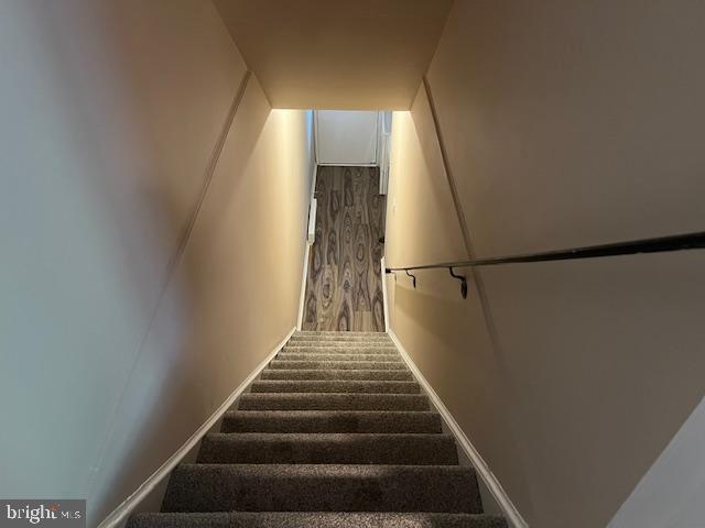 WINDING BROOK - Residential Lease