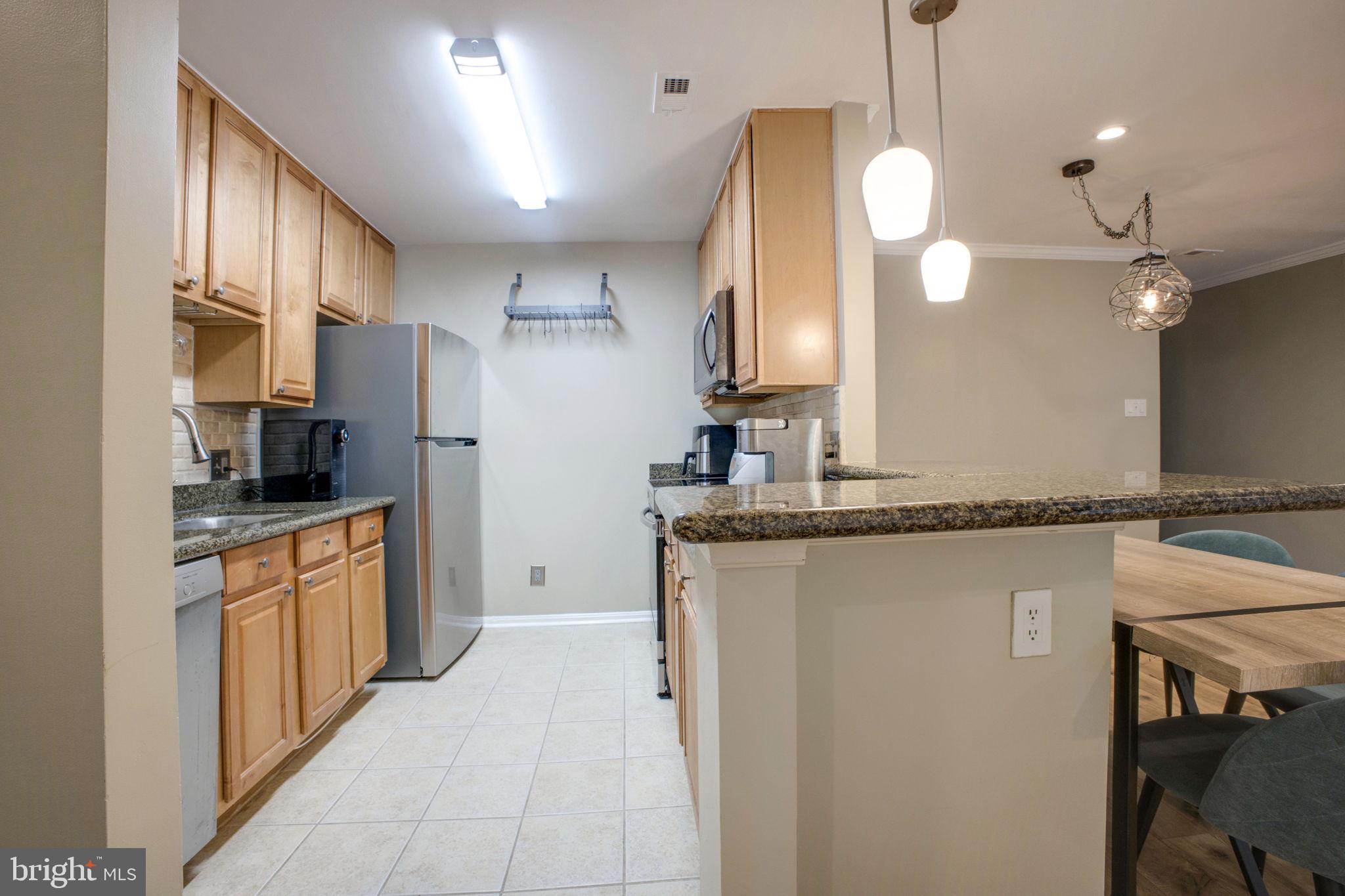 FOUR WINDS AT OAKTON - Residential