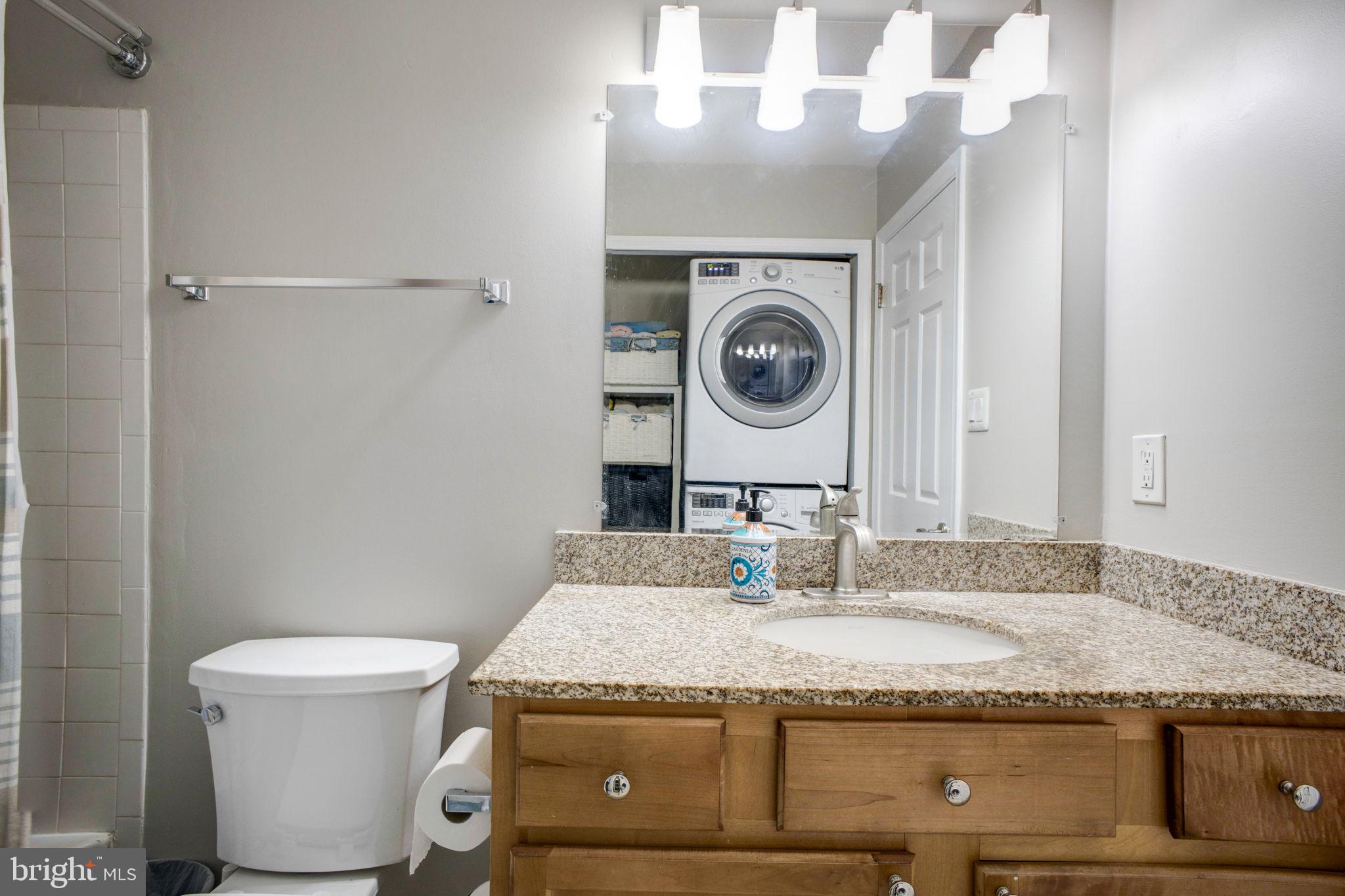 FOUR WINDS AT OAKTON - Residential